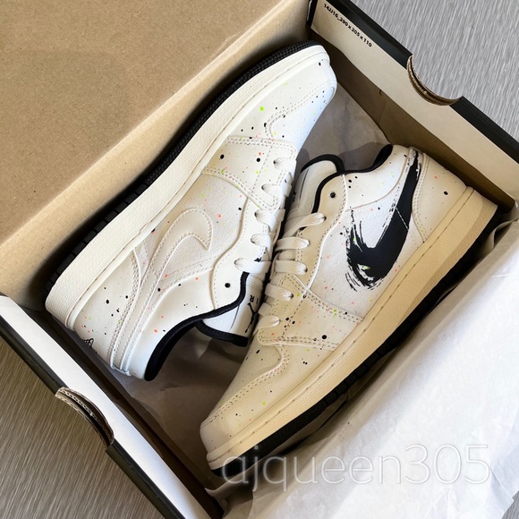 Air Jordan 1 Low SE GS Sail - Picture 3 of 10